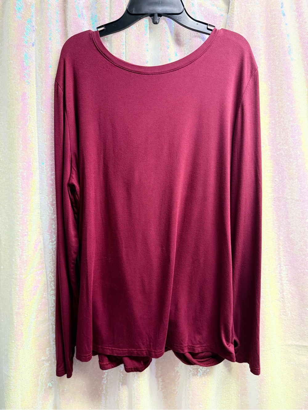 Women’s Long Sleeve Scoop Neck yoga Top - open back - Burgundy - size L